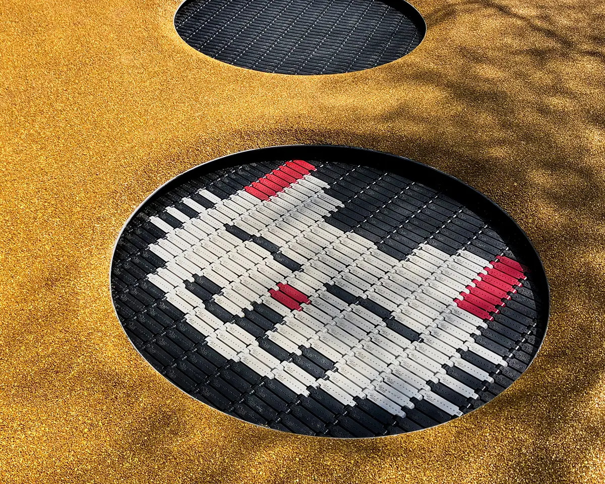 Trampoline Spielplatz Käseglocke
